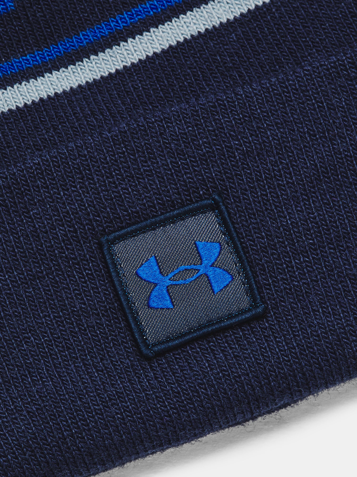 Férfi sapka Under Armour UA Men\'s Halftime Pom Beanie
