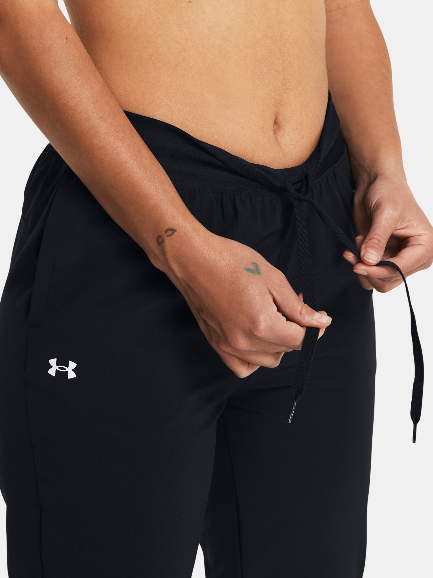 Under Armour Nõi sportnadrág ArmourSport High Rise Wvn Pn Nadrág fekete
