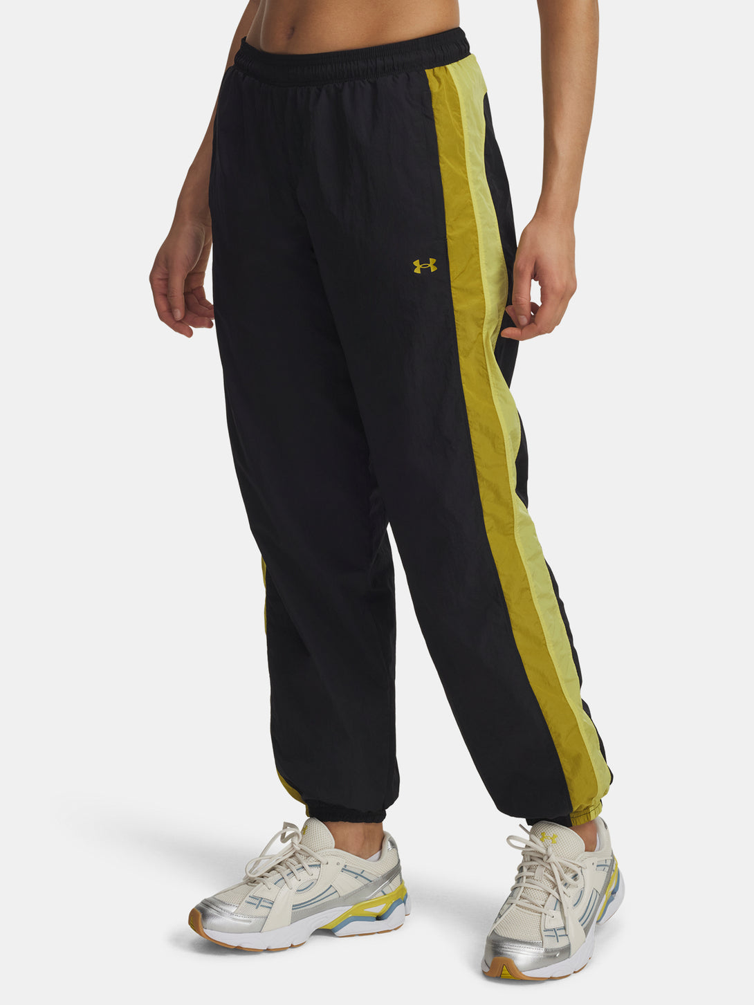 Under Armour Nõi UA Icon Crinkle Pant-BLK sportnadrág Nadrág