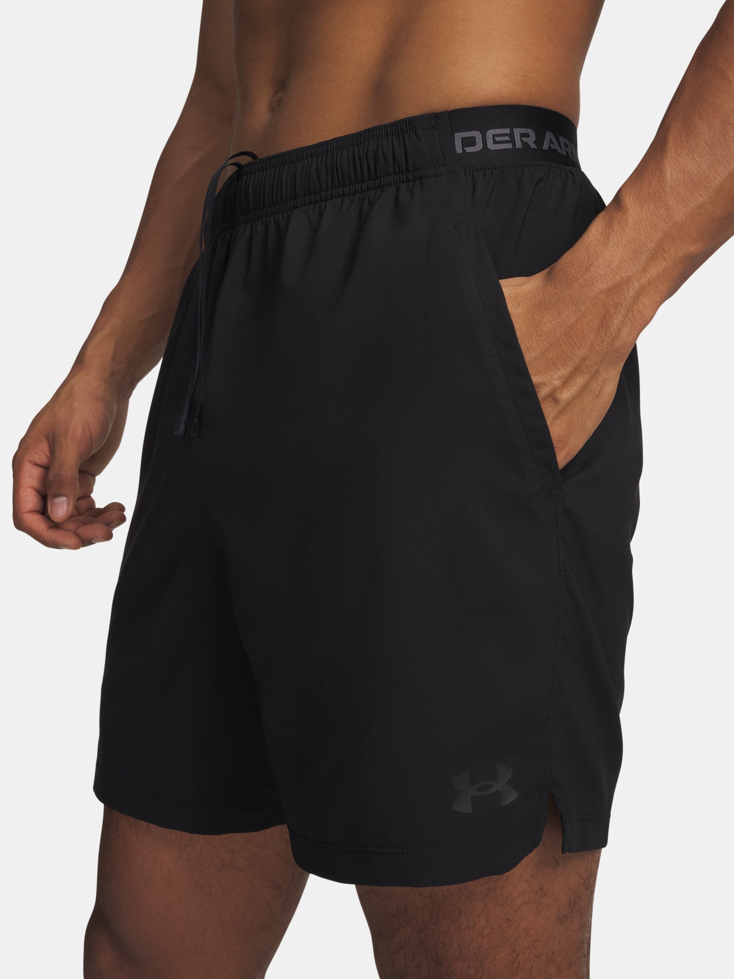 Férfi Under Armour UA Vanish Wven Short 2.0 6in-BLK rövidnadrág