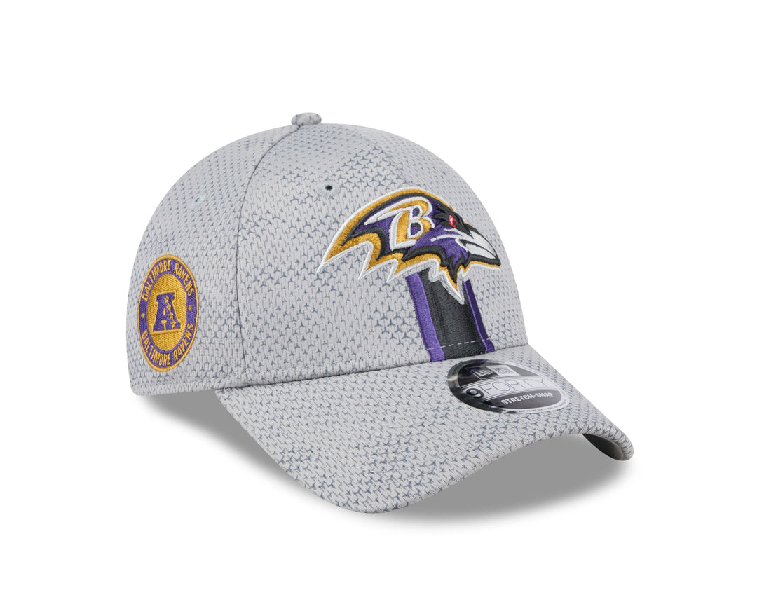 New Era Baltimore Ravens NFL Sideline 2024 Gray 9FORTY Stretch Snap Baseball sapka - Sportmania.hu