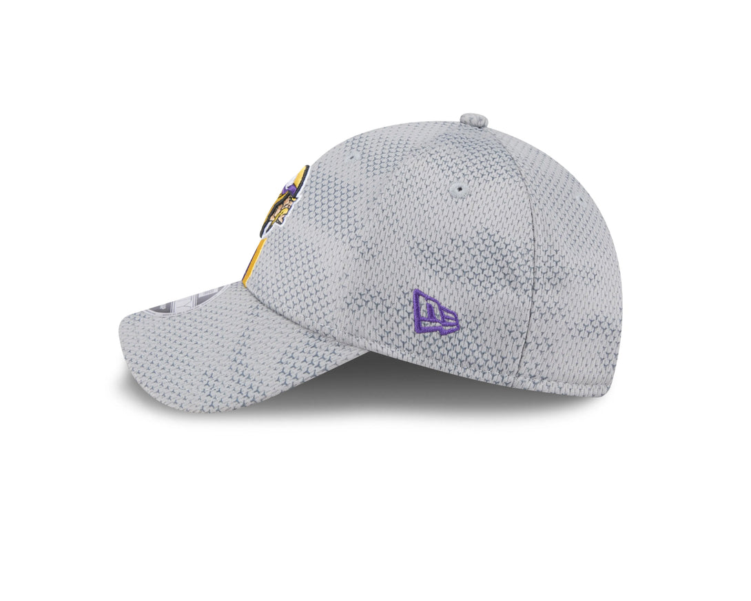 New Era Minnesota Vikings NFL Sideline 2024 9FORTY Stretch baseball sapka - Sportmania.hu