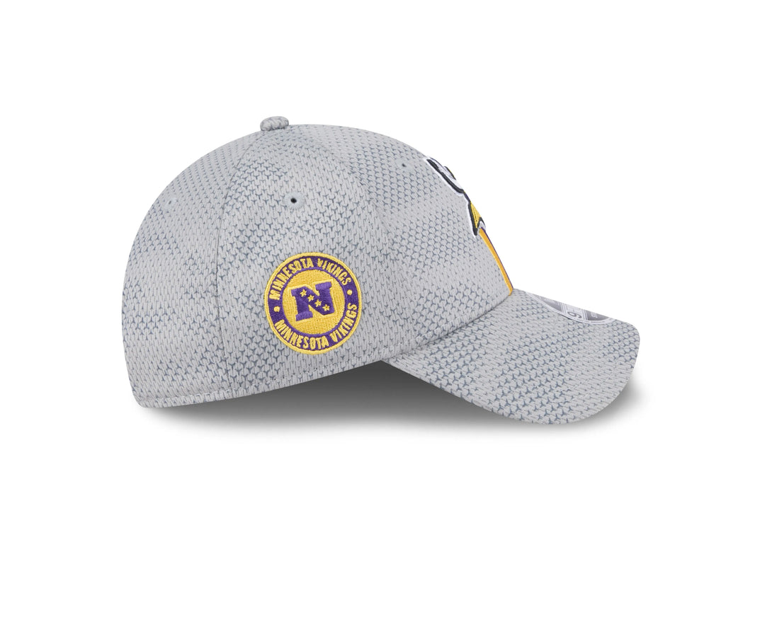 New Era Minnesota Vikings NFL Sideline 2024 9FORTY Stretch baseball sapka - Sportmania.hu