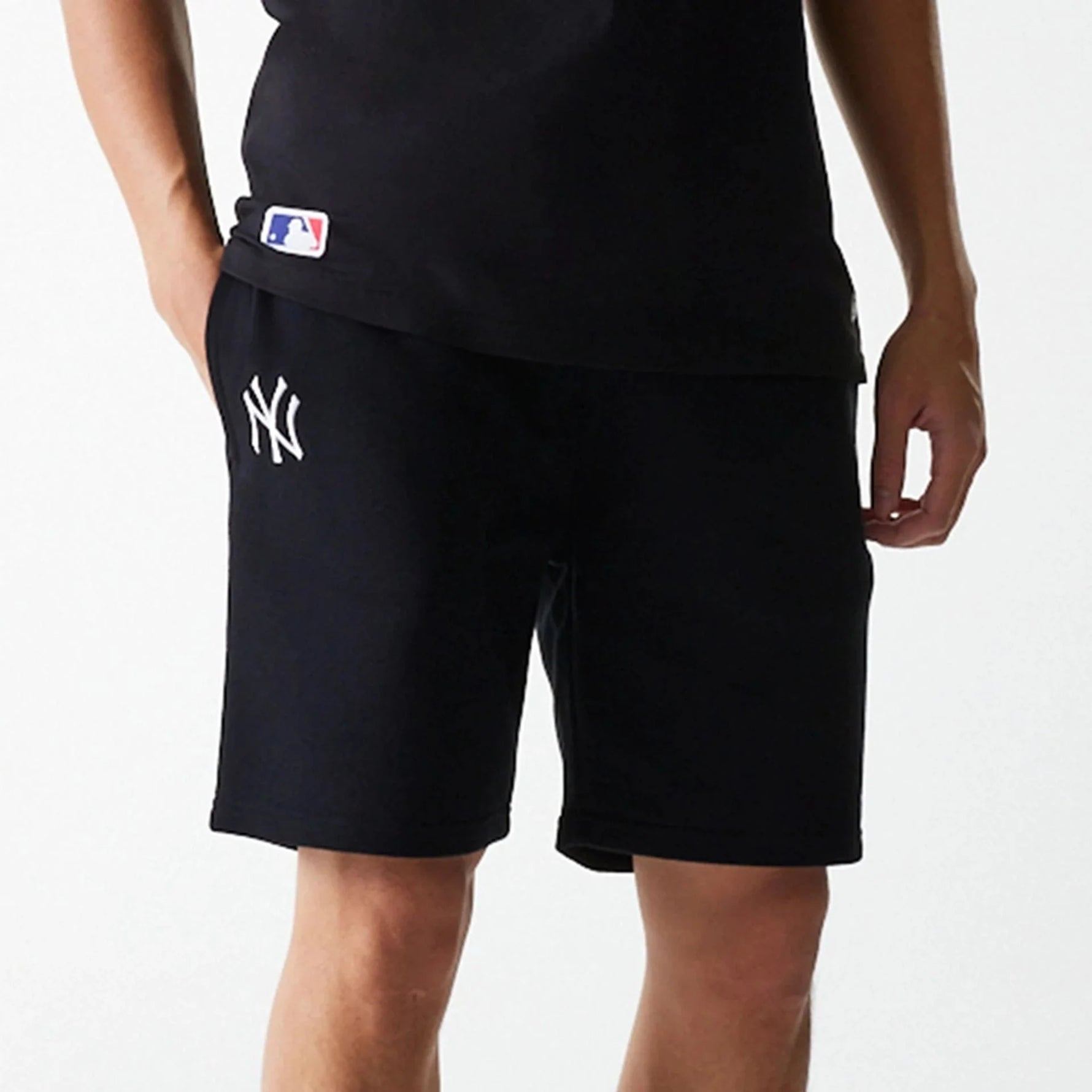 KR.HLACE NOS MLB LE MIDI SHORT FT NEYYAN rövidnadrág