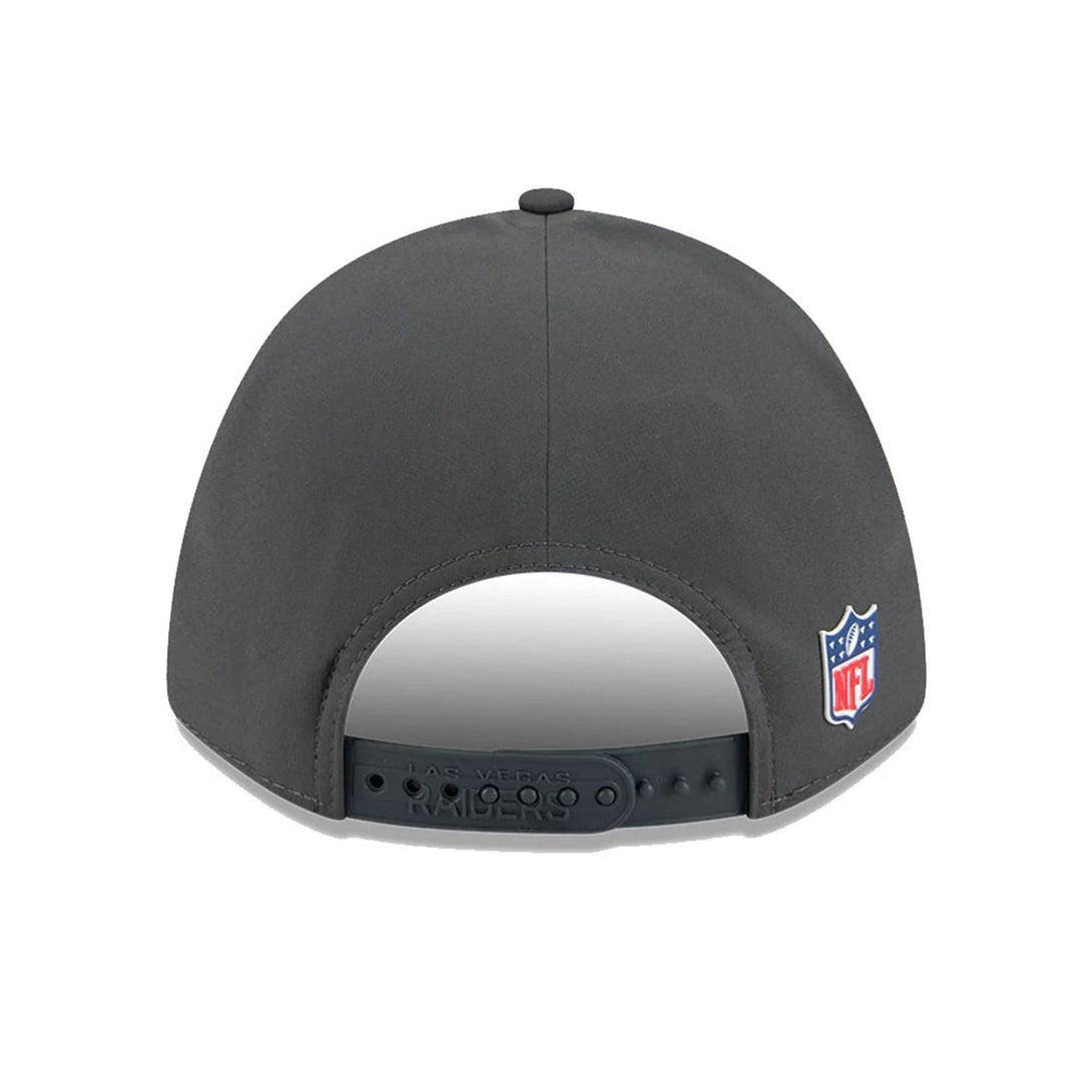Las Vegas Raiders NFL Sideline 2025 Charcoal 9FORTY M-Crown Adjustable Cap - baseball sapka