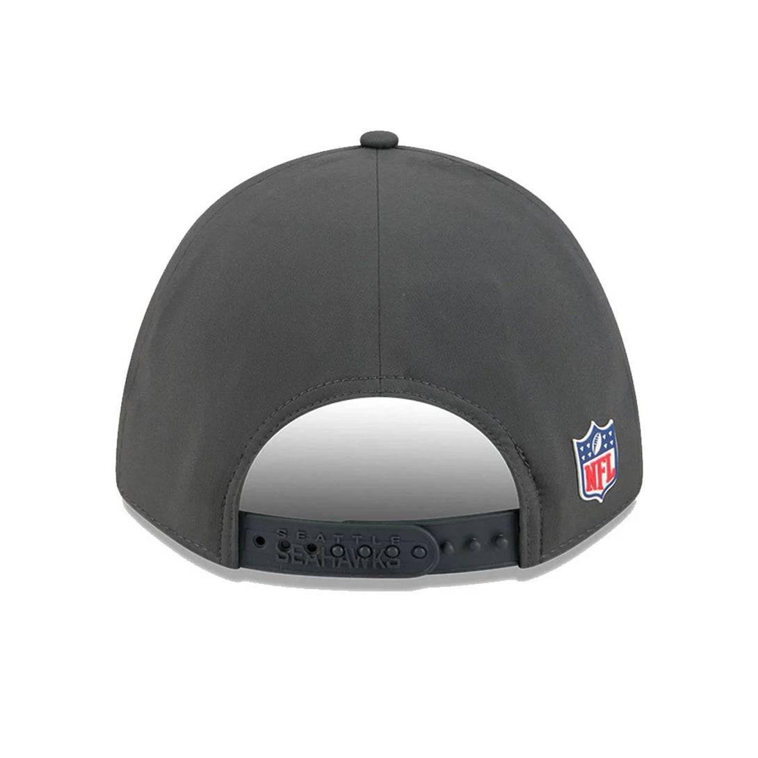 Seattle Seahawks NFL Sideline 2025 Charcoal 9FORTY M-Crown Adjustable Cap - baseball sapka