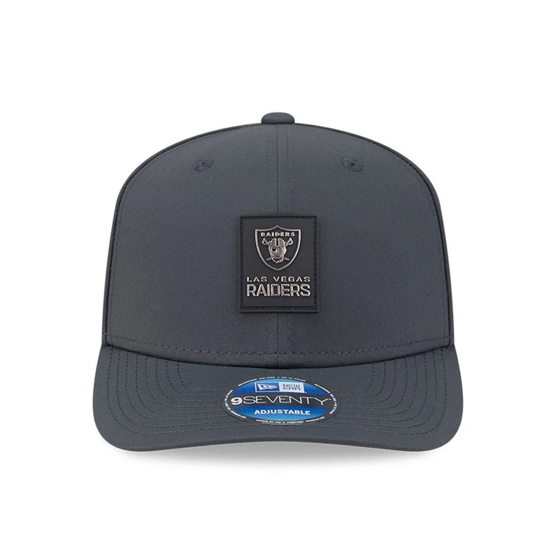 Las Vegas Raiders NFL Sideline 2025 Charcoal 9SEVENTY Stretch Snap Adjustable Cap - baseball sapka