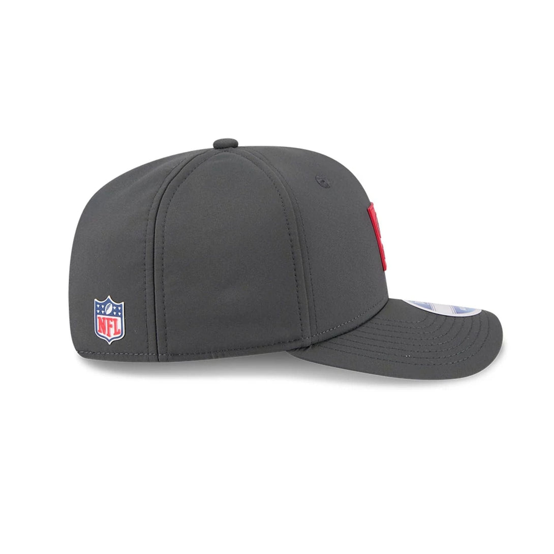 San Francisco 49ers NFL Sideline 2025 Charcoal 9SEVENTY Stretch Snap Adjustable Cap - baseball sapka