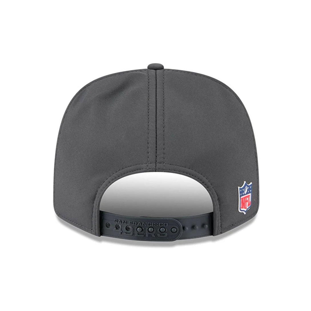 San Francisco 49ers NFL Sideline 2025 Charcoal 9SEVENTY Stretch Snap Adjustable Cap - baseball sapka