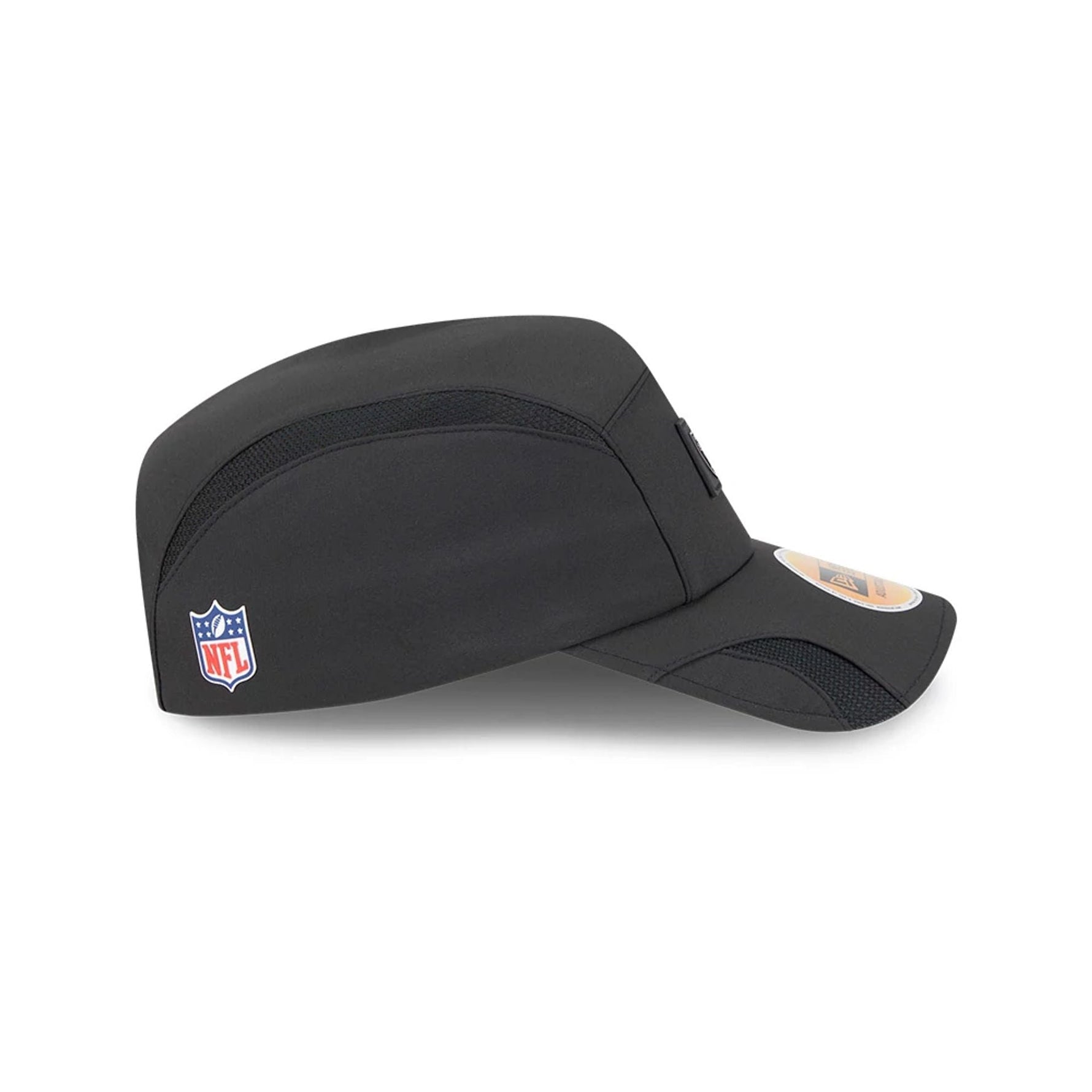 Las Vegas Raiders NFL Sideline 2025 Black Runner Adjustable Cap - baseball sapka