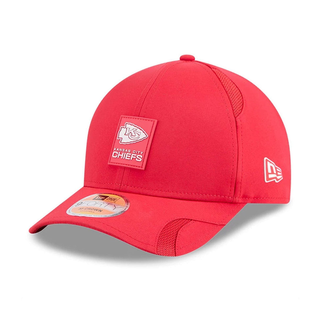 Kansas City Chiefs NFL Sideline 2025 Red 9FORTY M-Crown Adjustable Cap - baseball sapka