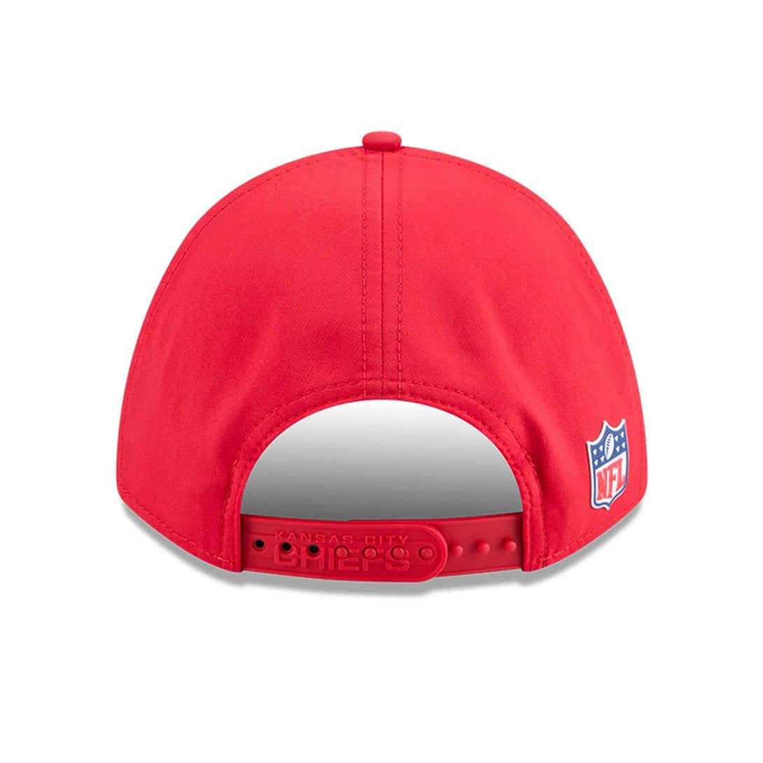 Kansas City Chiefs NFL Sideline 2025 Red 9FORTY M-Crown Adjustable Cap - baseball sapka
