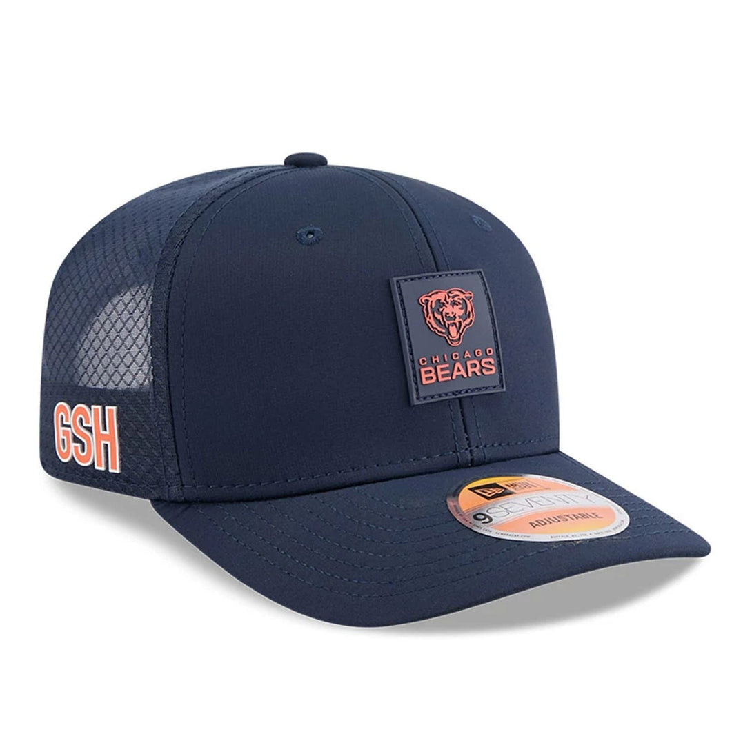 Chicago Bears NFL Sideline 2025 Navy 9SEVENTY Trucker Stretch Snap Adjustable Cap - baseball sapka