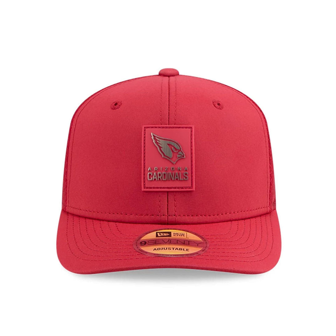 Arizona Cardinals NFL Sideline 2025 Dark Red 9SEVENTY Trucker Stretch Snap Adjustable Cap - baseball sapka