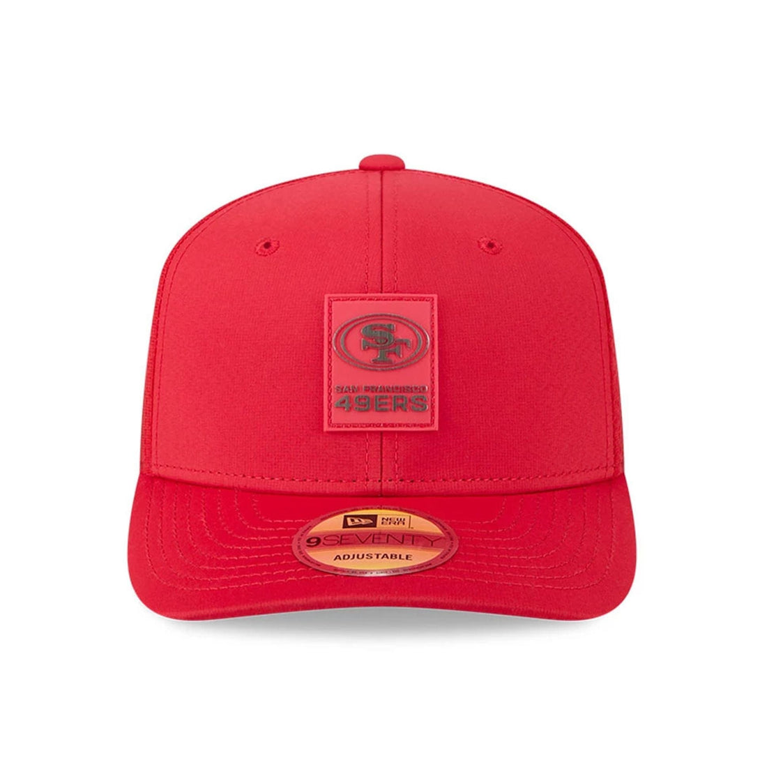 San Francisco 49ers NFL Sideline 2025 Red 9SEVENTY Trucker Stretch Snap Adjustable Cap - baseball sapka
