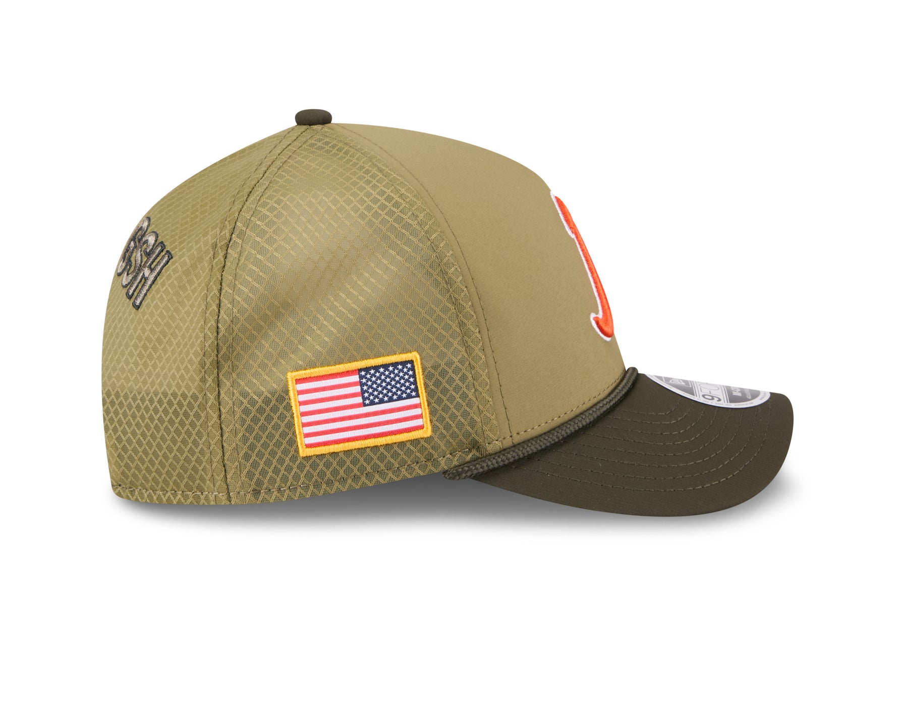 New Era Men's Green Chicago Bears B 2025 Salute to Service 9FORTY A-Frame M-Crown - baseball sapka