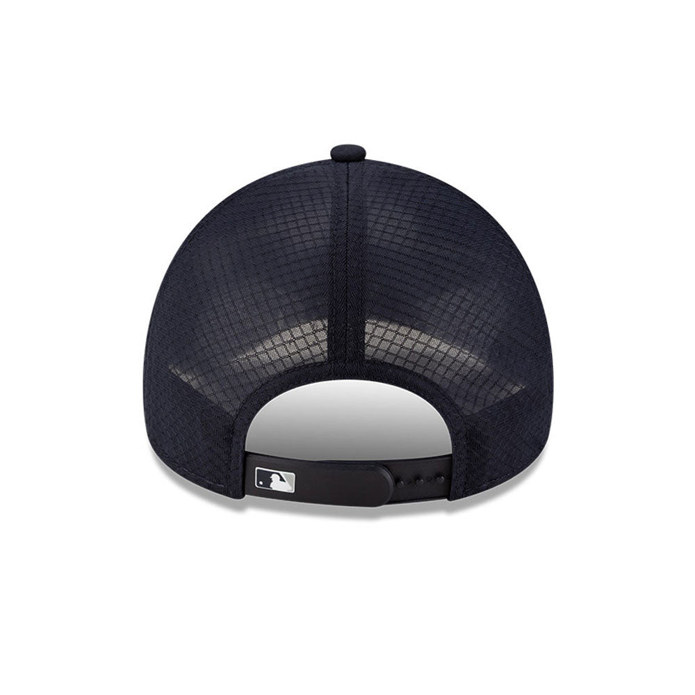 New York Yankees MLB Batting Practice 2026 Navy 9FORTY Apex trucker sapka