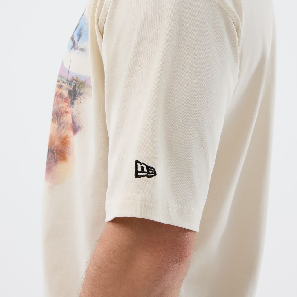 New Era Dessert Graphic Light Beige Oversized póló