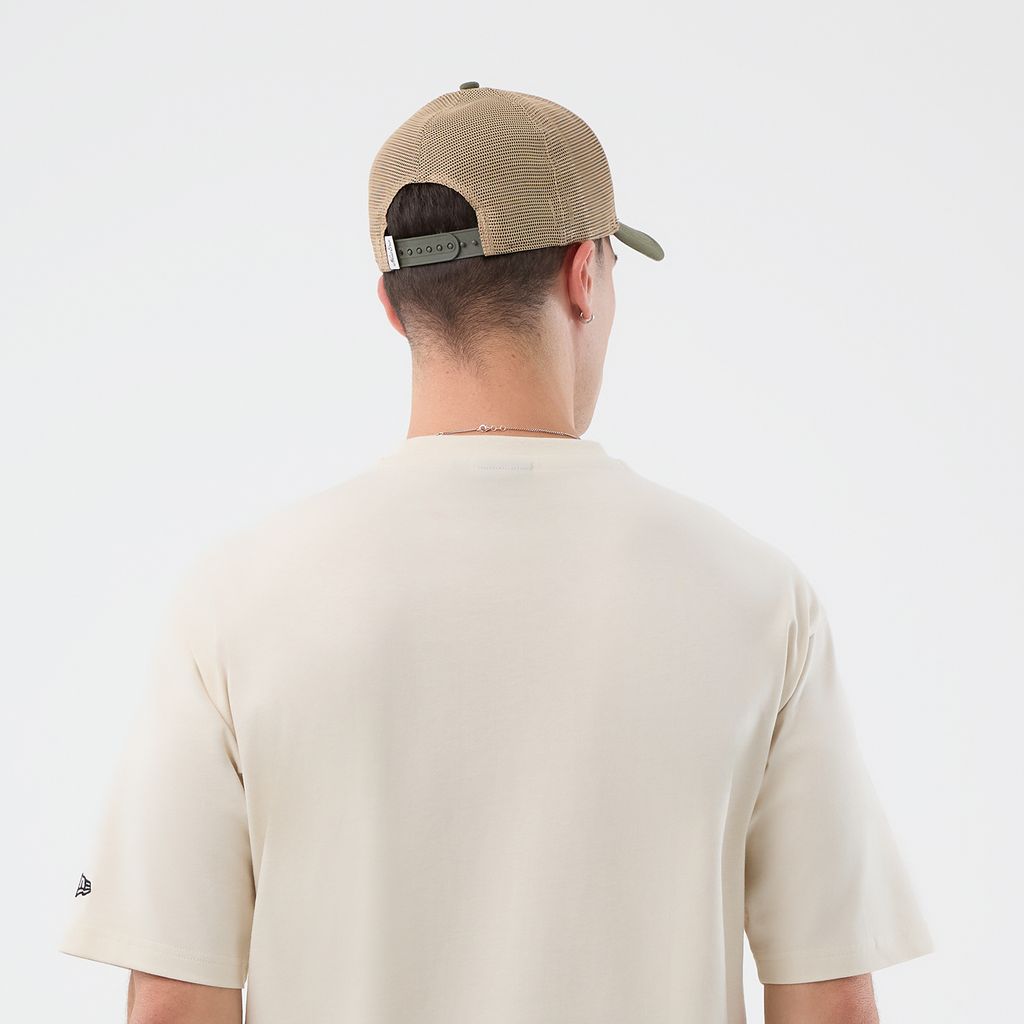 New Era Dessert Graphic Light Beige Oversized póló