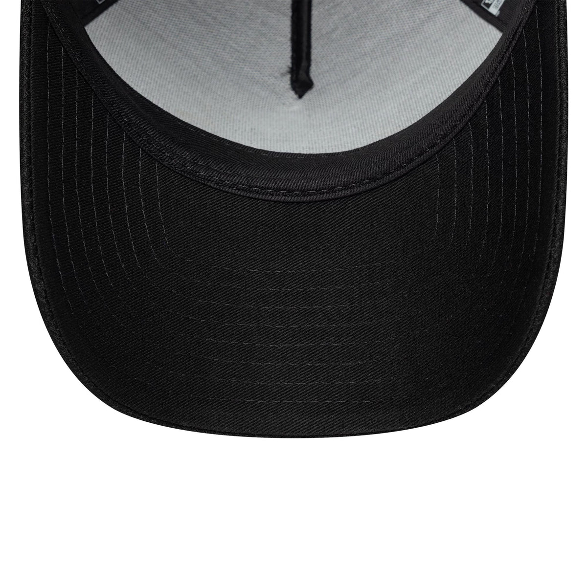 New Era Liverpool FC Iridescent Black 9FORTY A-Frame Trucker sapka