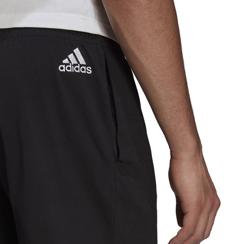 adidas AeroReady Essentials Linear Logo Shorts M GK9604 Ruházat - Sportmania.hu