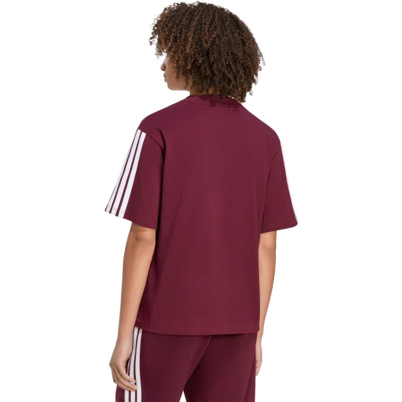 Adidas Essentials 3-Stripes Boyfriend T-Shirt in női póló, bordó