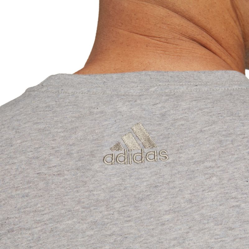 adidas Essentials Single Jersey Linear Embroidered Logo férfi Póló IC9277