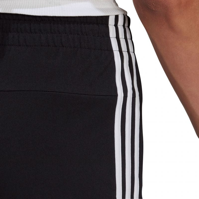 Adidas Essentials Slim Shorts W GM5523 Ruházat - Sportmania.hu