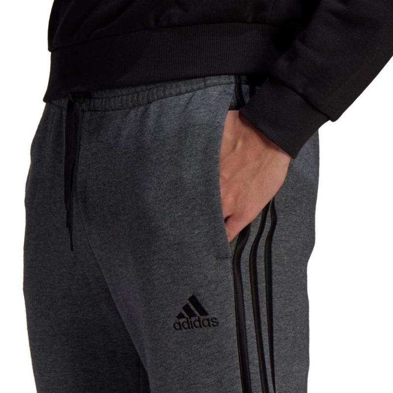 Adidas Essentials Tapered Cuff 3 Stripes férfi Nadrág GK8826
