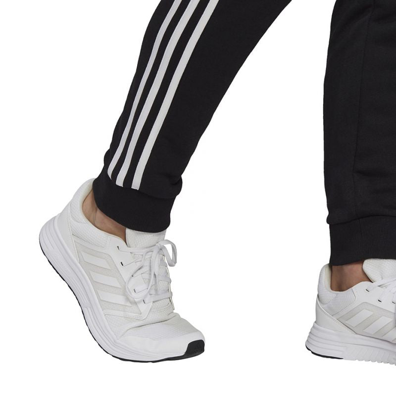 Adidas Essentials Tapered Cuff 3 Stripes M GK8831 Kötött sapka - Sportmania.hu