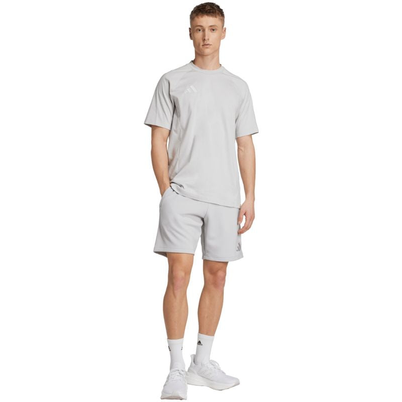 Men's adidas Tiro 25 Travel shorts szürke férfi rövidnadrág JY5946