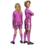 Adidas Tiro 26 Competition pink kids' goalkeeper shorts rózsaszín gyerek KC5470 Kapusnadrág