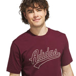 Adidas Varsity Tailsweep Graphic T-Shirt in férfi póló, bordó