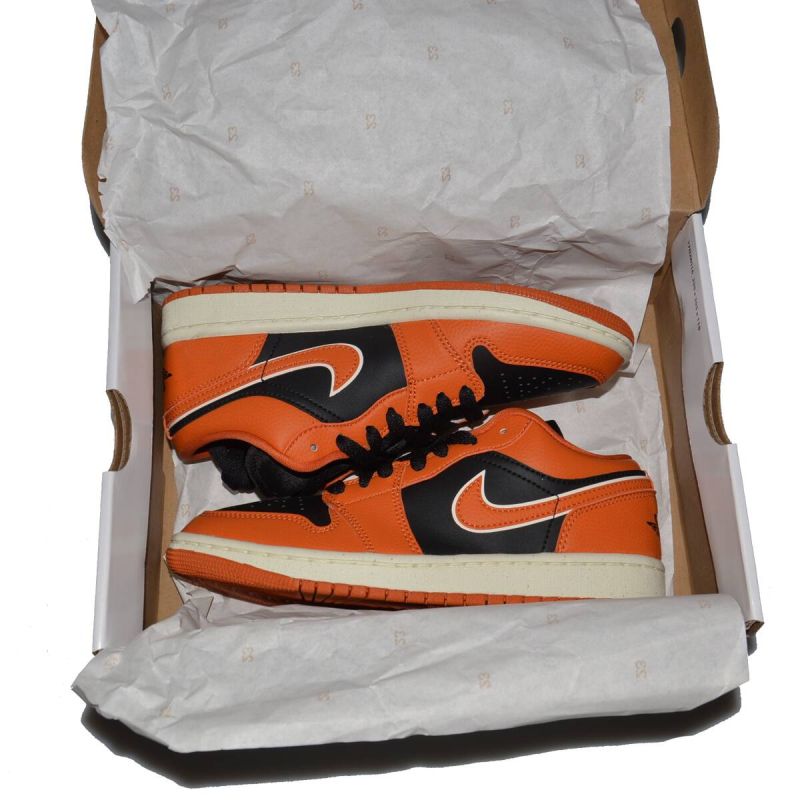 AIR Jordan Women's 1 Low Se Sport Spice/Black-Coconut Milk - fekete női utcai cipő