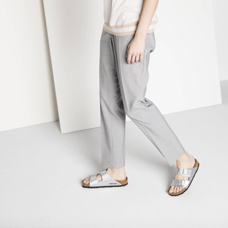Birkenstock Women's Silver Arizona Birko-Flor Silver Regular Flip-Flops Wide Utcai női 1012282