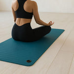 Enero CLUB FITNESS MAT WITH HOLES FIT fekete jóga matrac