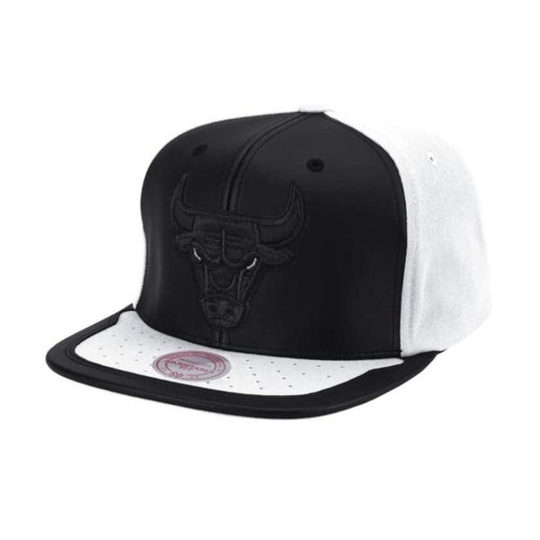 Mitchell &amp; Ness Nba Chicago Bulls Day One Snapback Bulls Cap 6hssmm19224-cbuwhbk - Sportmania.hu