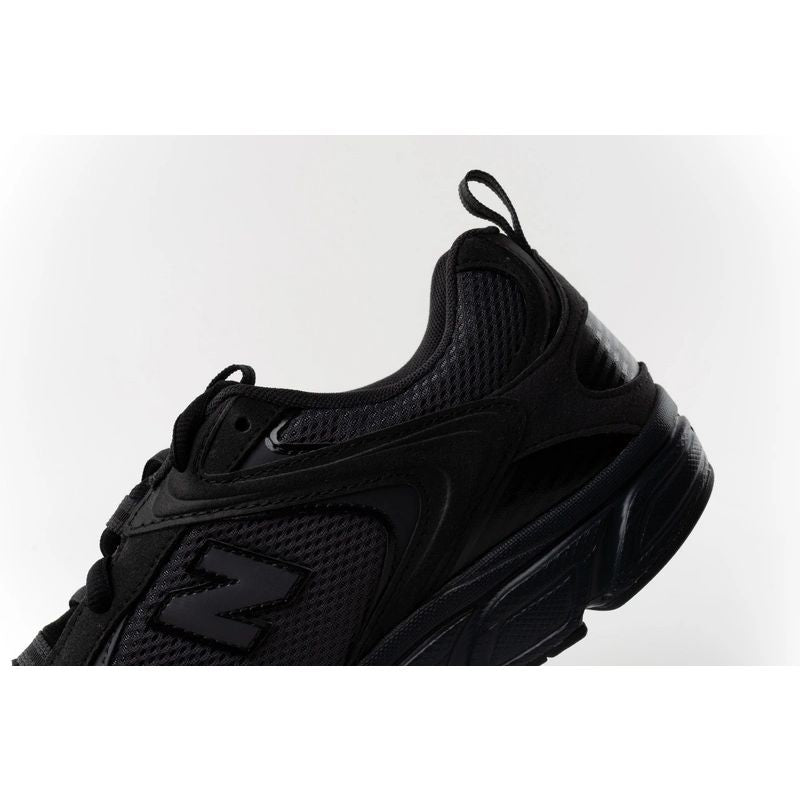 New Balance 408 men’s sports sneakers – stylish and comfortable férfi utcai cipő, fekete