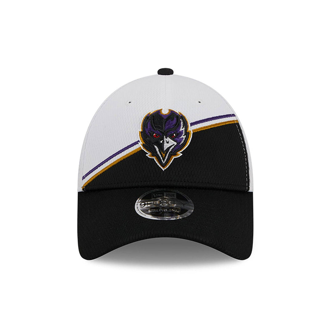 New Era Baltimore Ravens NFL Sideline 2023 White 9FORTY Stretch Snap Baseball sapka - Sportmania.hu