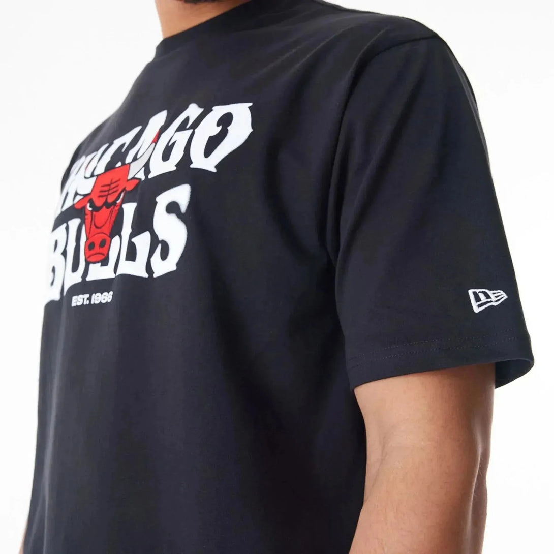 New Era Chicago Bulls NBA Graphic Black Oversized póló - Sportmania.hu