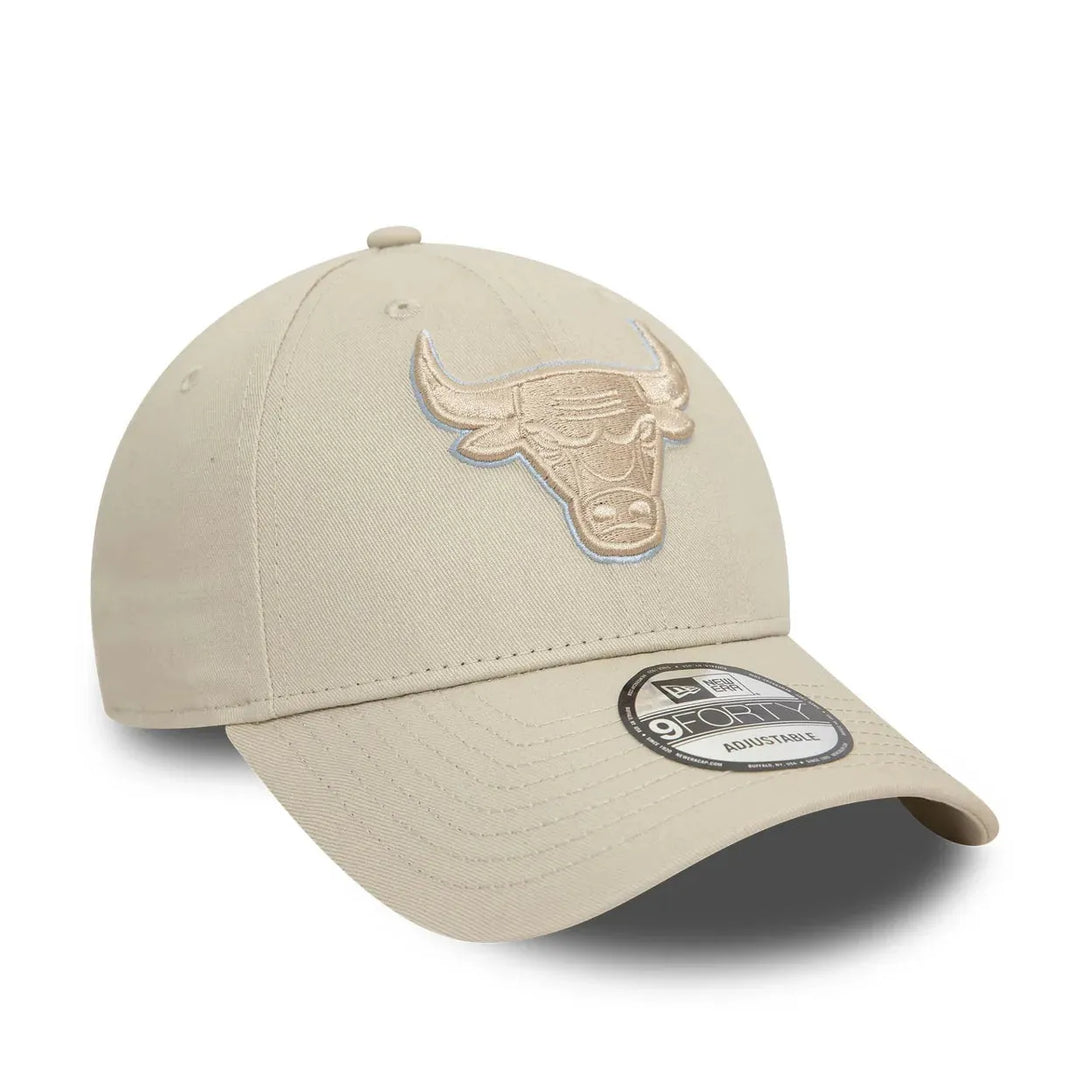 New Era Chicago Bulls Team Outline Cream 9FORTY Adjustable baseball sapka - Sportmania.hu