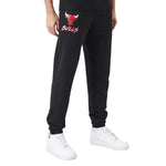 New Era HLAÃE NBA SCRIPT JOGGER CHIBUL BLKFDR Nadrág - Sportmania.hu