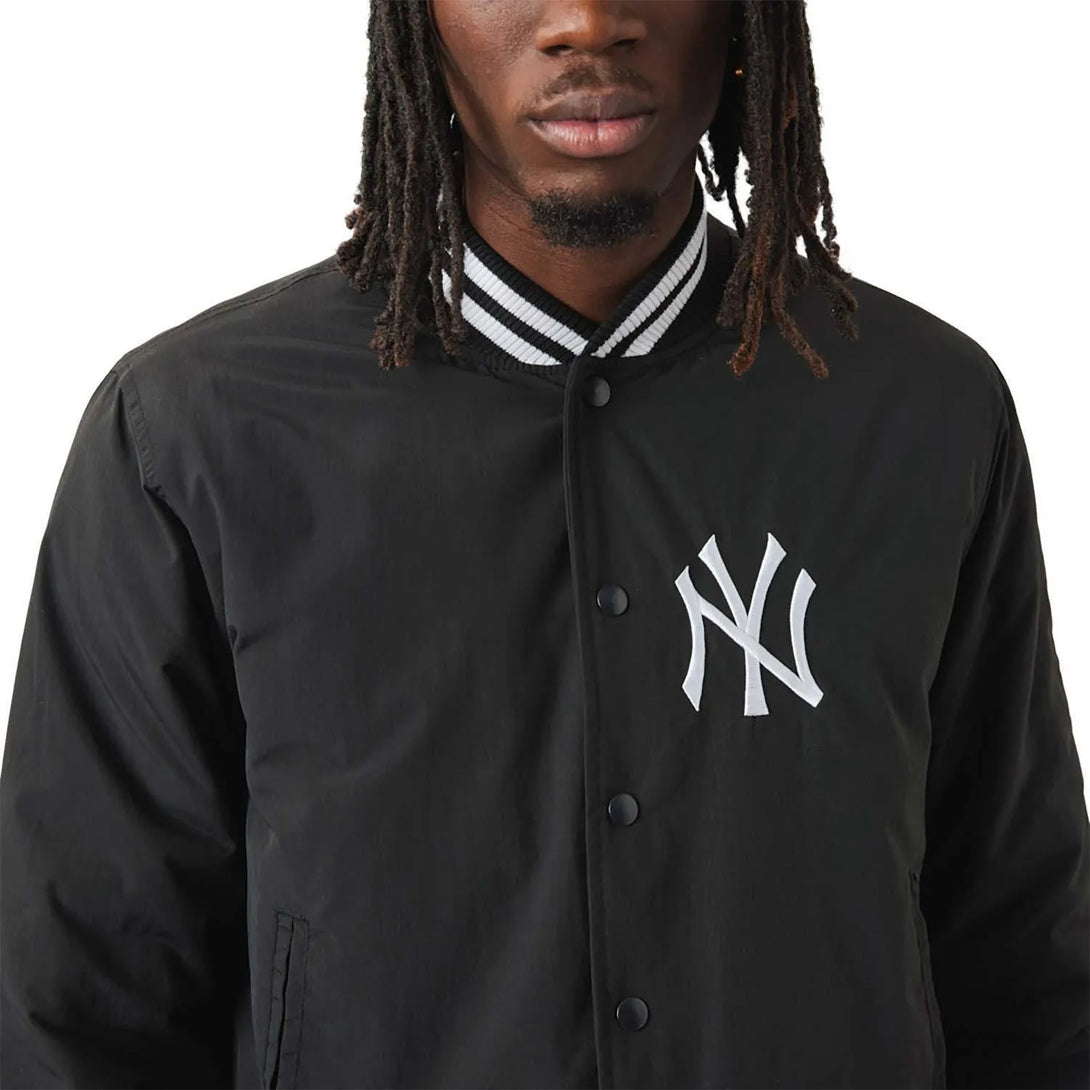 New Era JAKNA MLB TEAM BOMBER JKT NEYYAN BLKWHI Kabát - Sportmania.hu