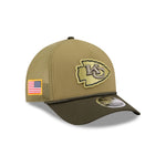 New Era Kansas City Chiefs 2025 Salute to Service 9FORTY M-Crown A-Frame Trucker - baseball sapka
