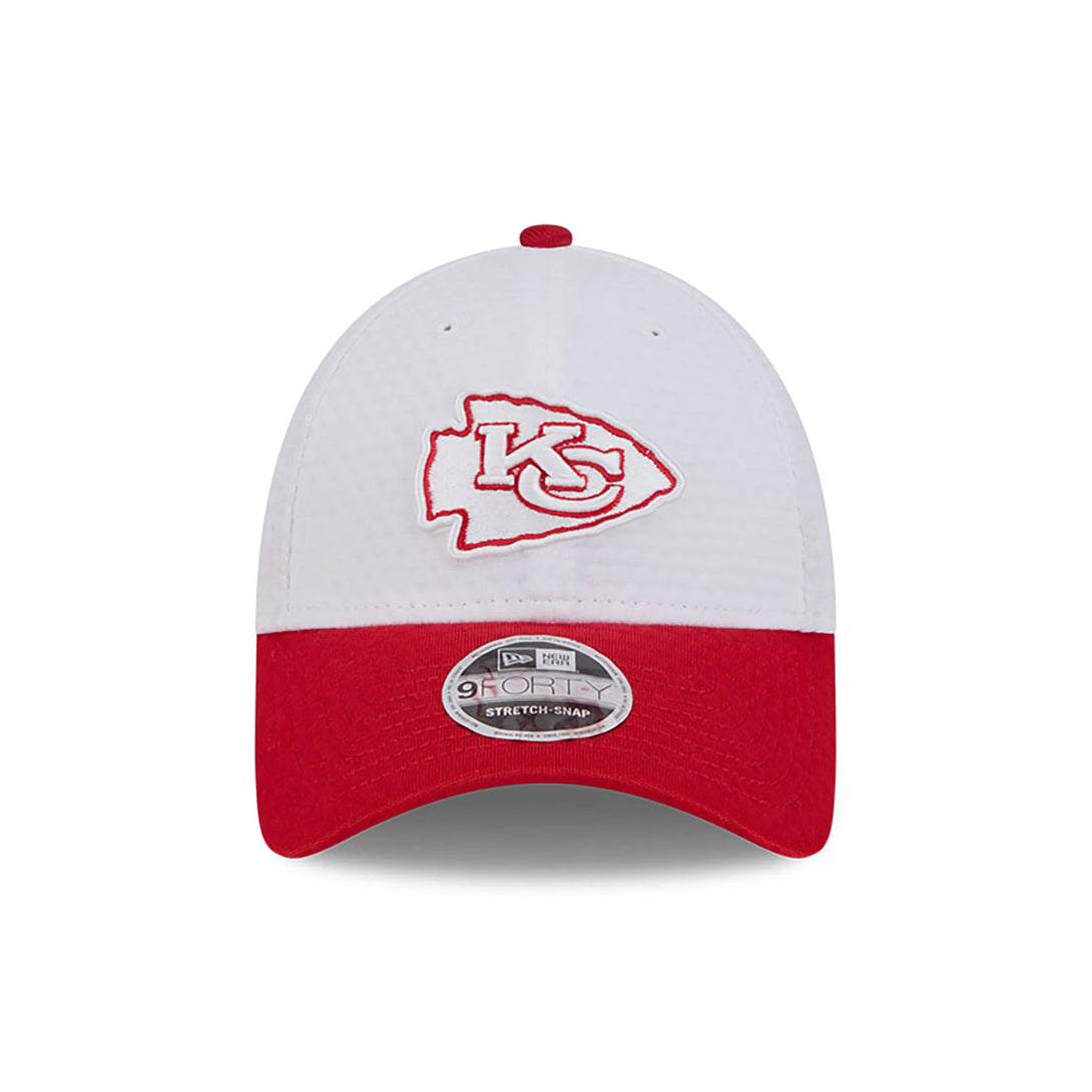 New Era Kansas City Chiefs Training 2024 White 9FORTY Stretch Snap sapka Baseball sapka - Sportmania.hu