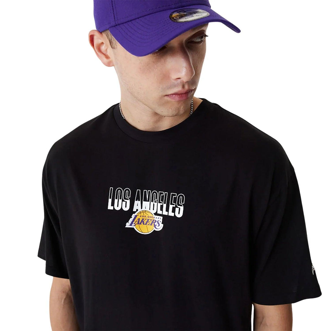 New Era LA Lakers City Graphic Black Oversized Póló - Sportmania.hu