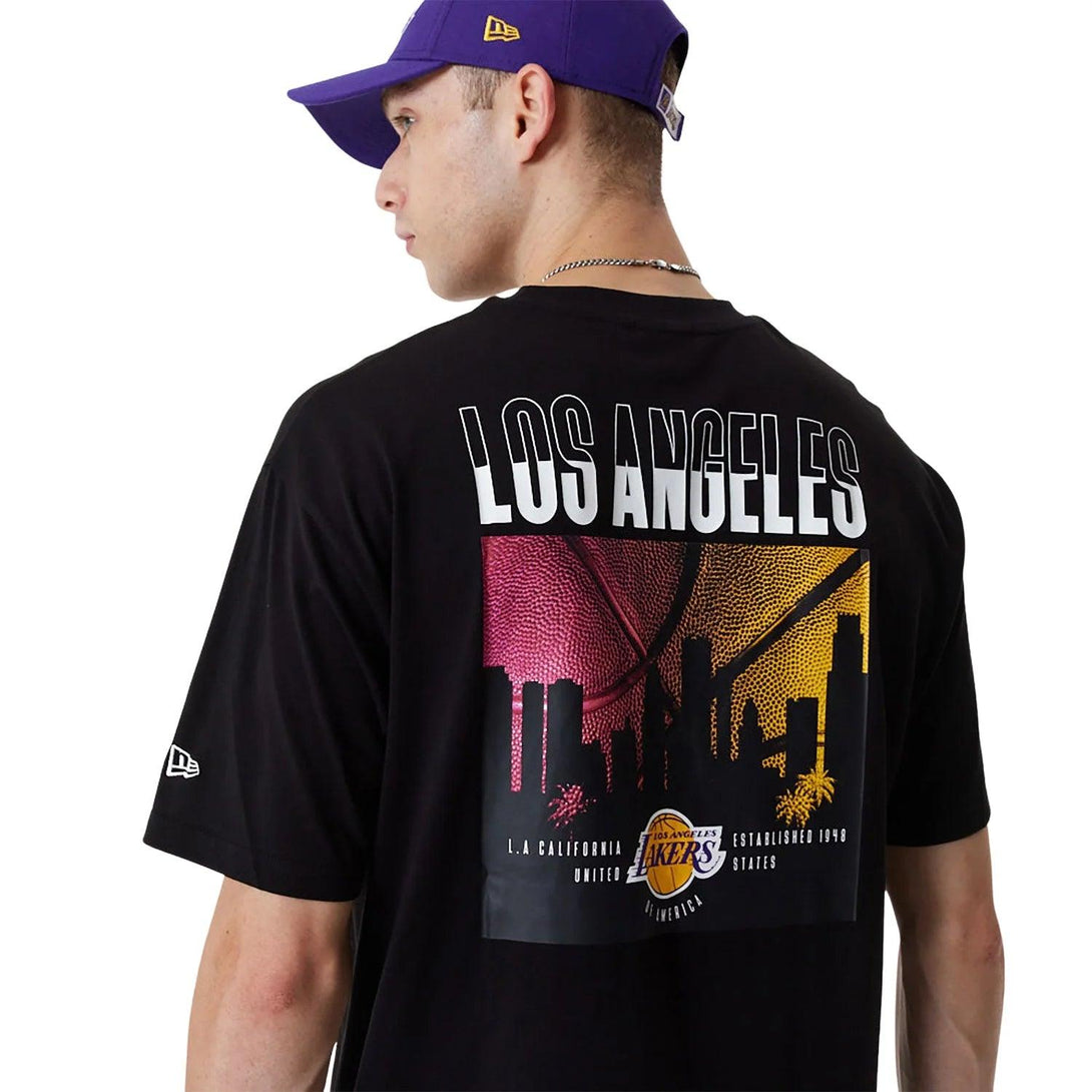 New Era LA Lakers City Graphic Black Oversized Póló - Sportmania.hu