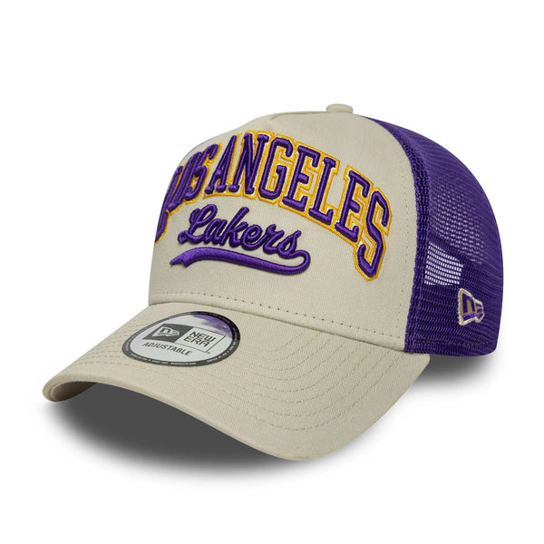 New Era LA Lakers NBA Script Cream 9FORTY E-Frame Trucker sapka - Sportmania.hu