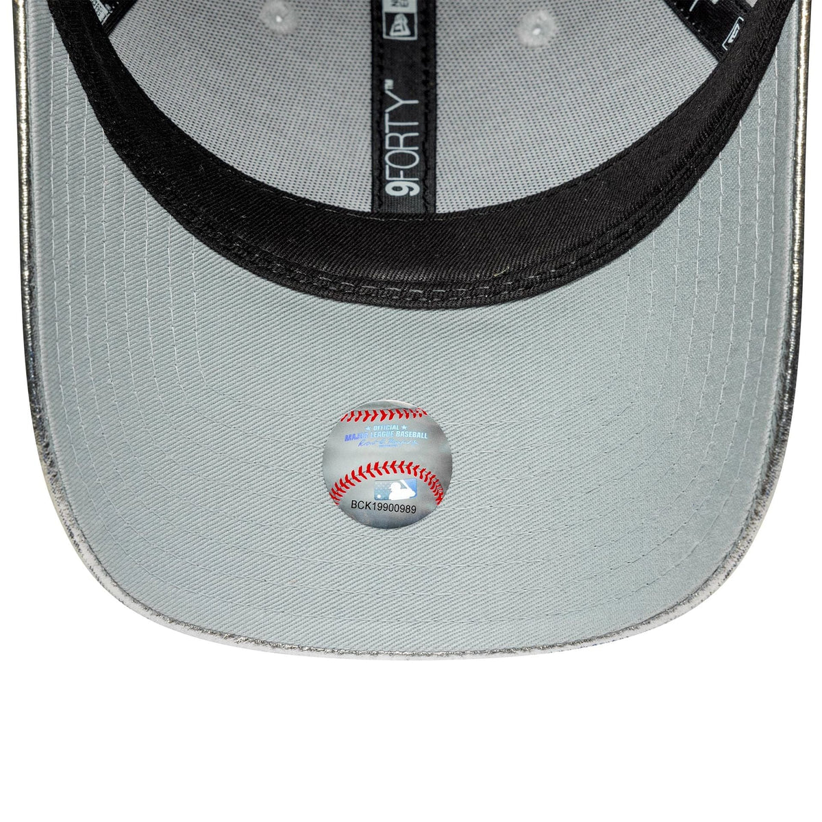 New Era New York Yankees Womens MLB Metallic Silver 9FORTY baseball sapka