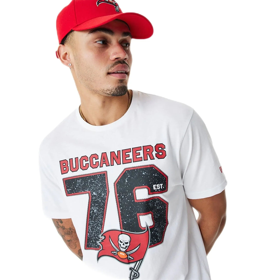 New Era Tampa Bay Buccaneers Wordmark Póló - Sportmania.hu